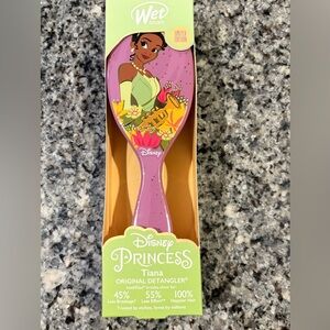New in package- Limited Edition, Wet Brush Disney Princess Original Detangler